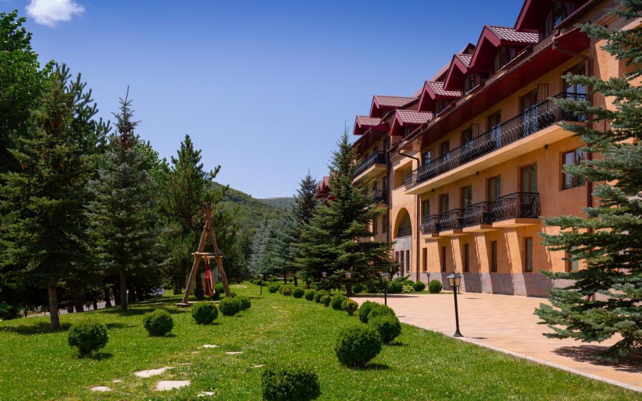 Tsaghkadzor Marriott Hotel Exterior foto